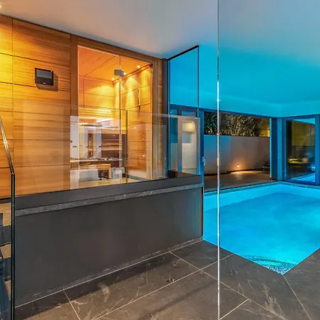 Palatium Iii In For 8 People Only 200 Meters From The Sea With Sauna & Indoor-outside Heated Pool * Fazana