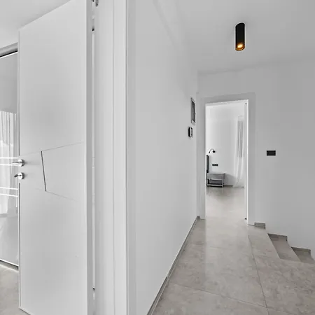 Palatium Iii In For 8 People Only 200 Meters From The Sea With Sauna & Indoor-outside Heated Pool Villa *