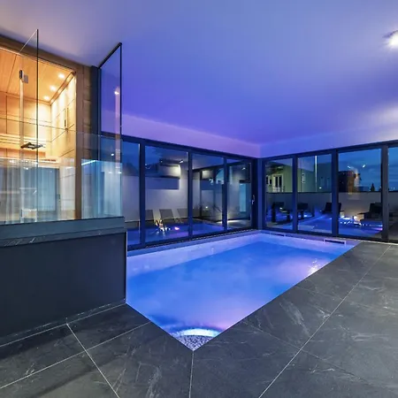 Palatium Iii In For 8 People Only 200 Meters From The Sea With Sauna & Indoor-outside Heated Pool Villa *